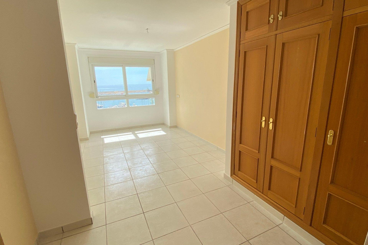 Se vende Apartamento Planta Media de 3 dormitorios en Costa Blanca, Alicante, España