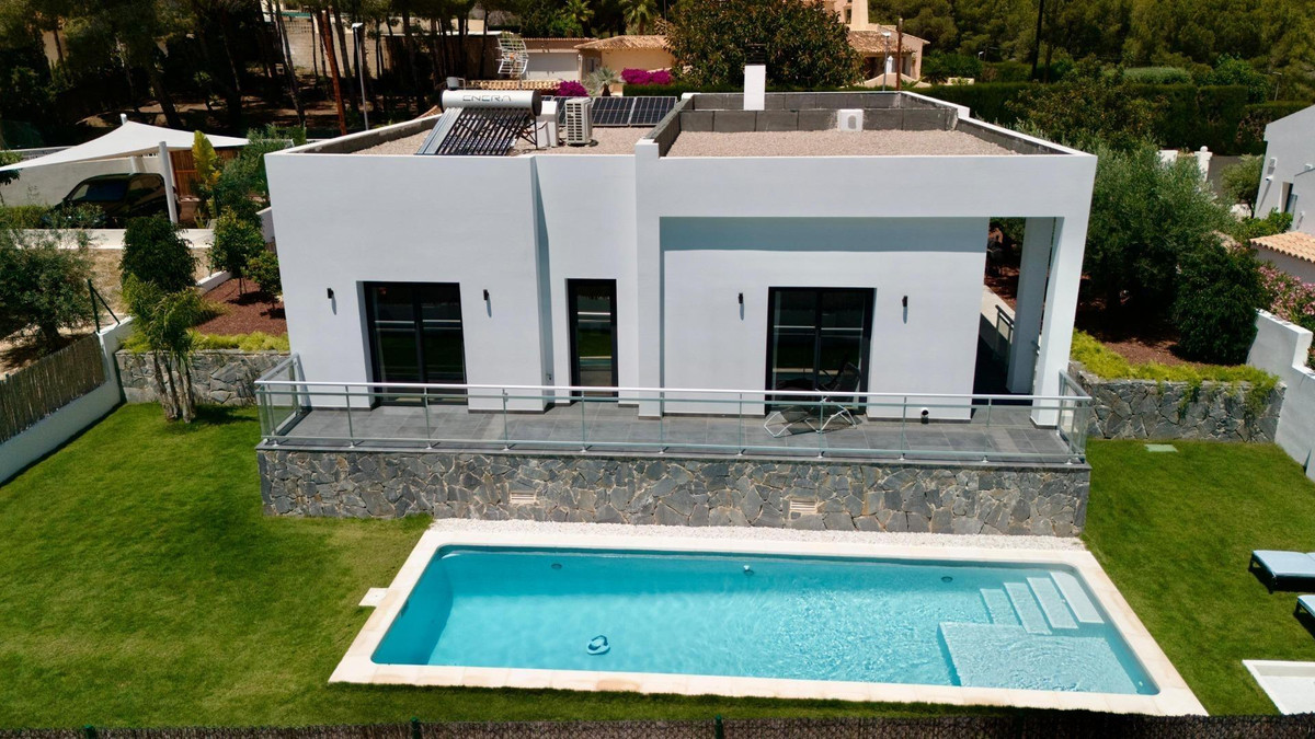 4 Bed Townhouse for sale in Altea Costa Blanca, Alicante, Spain