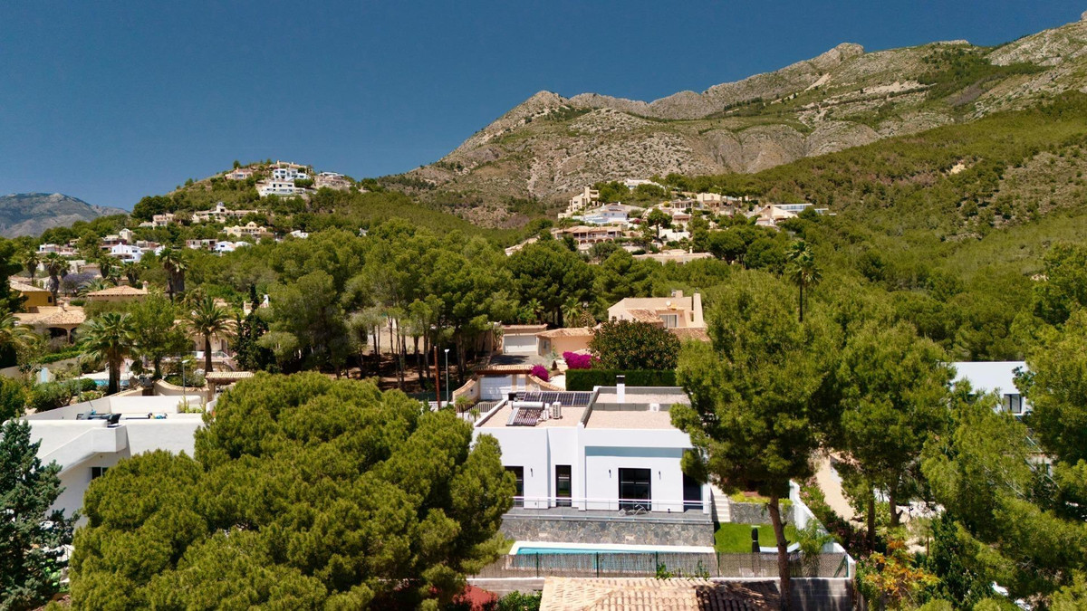 4 Bed Townhouse for sale in Altea Costa Blanca, Alicante, Spain