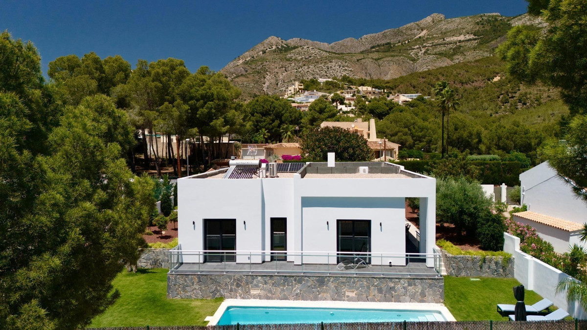 4 Bed Townhouse for sale in Altea Costa Blanca, Alicante, Spain