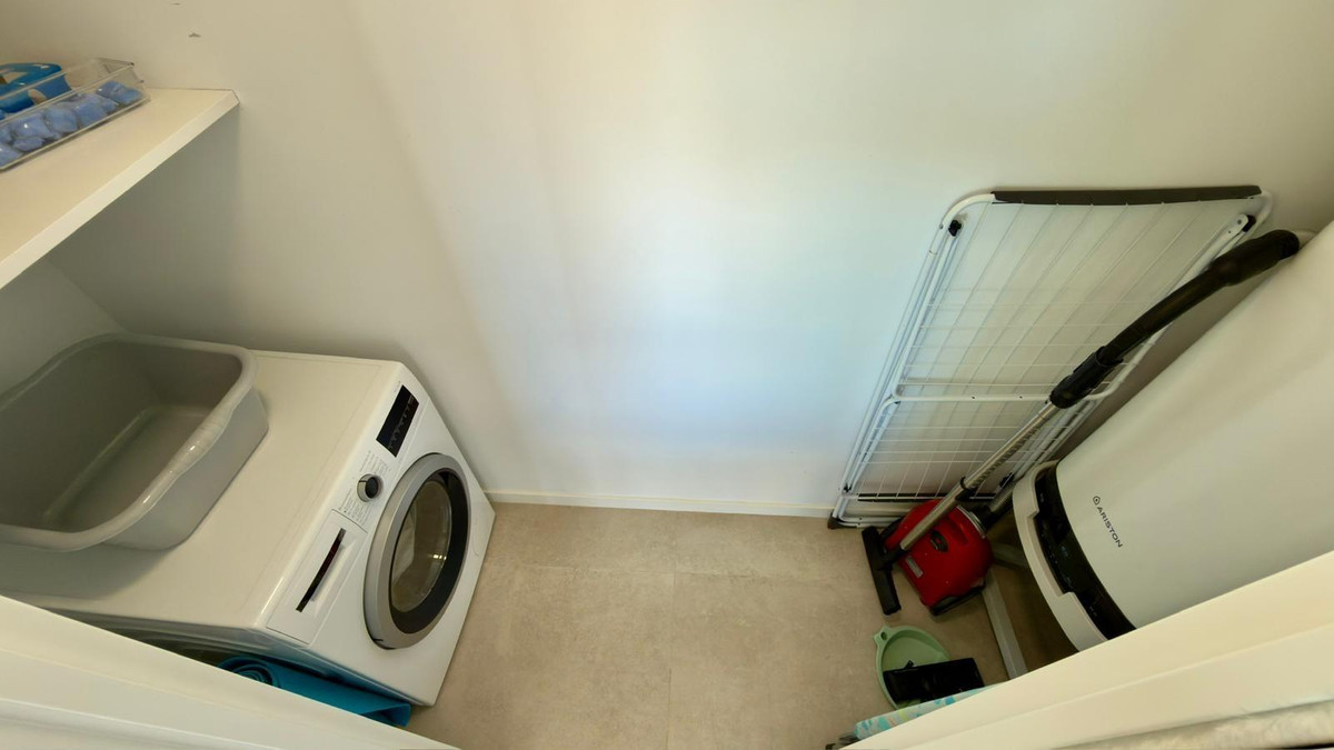 Se vende Apartamento Planta Media de 2 dormitorios en Costa Blanca, Alicante, España