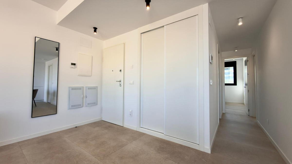Se vende Apartamento Planta Media de 2 dormitorios en Costa Blanca, Alicante, España