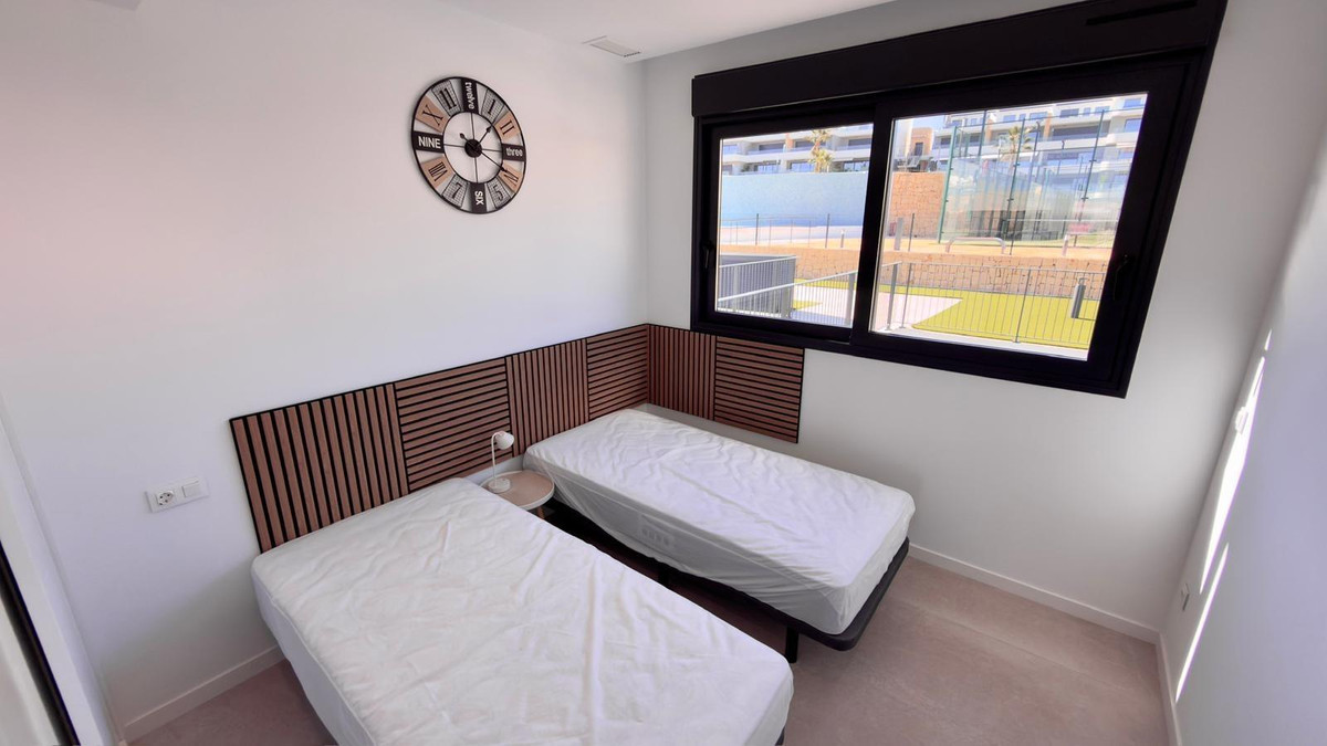 Se vende Apartamento Planta Media de 2 dormitorios en Costa Blanca, Alicante, España