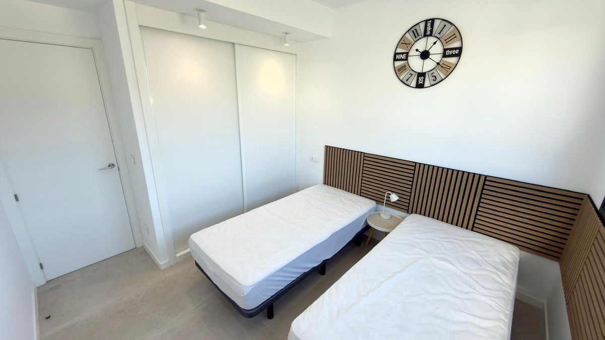 Se vende Apartamento Planta Media de 2 dormitorios en Costa Blanca, Alicante, España