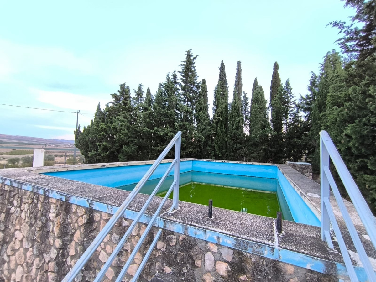 Se vende Villa - Chalet de 6 dormitorios en Costa Calida, Murcia, España