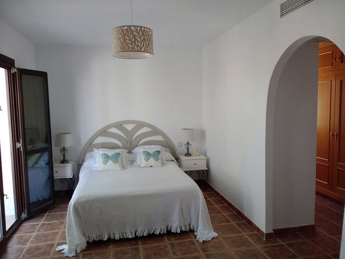 3 Bed Townhouse for sale in El Paraiso Costa Del Sol, Málaga, Spain