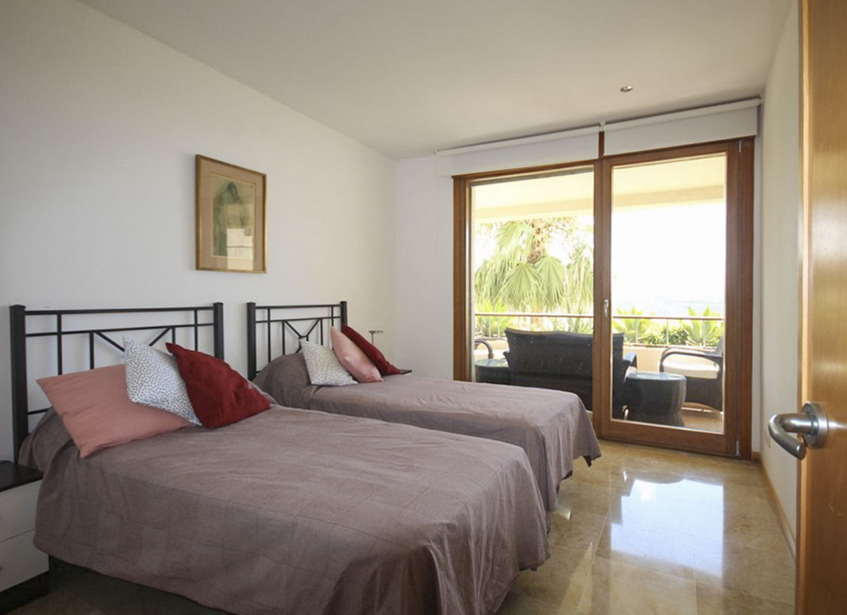 Se vende Apartamento Planta Baja de 3 dormitorios en Costa Del Sol, Málaga, España