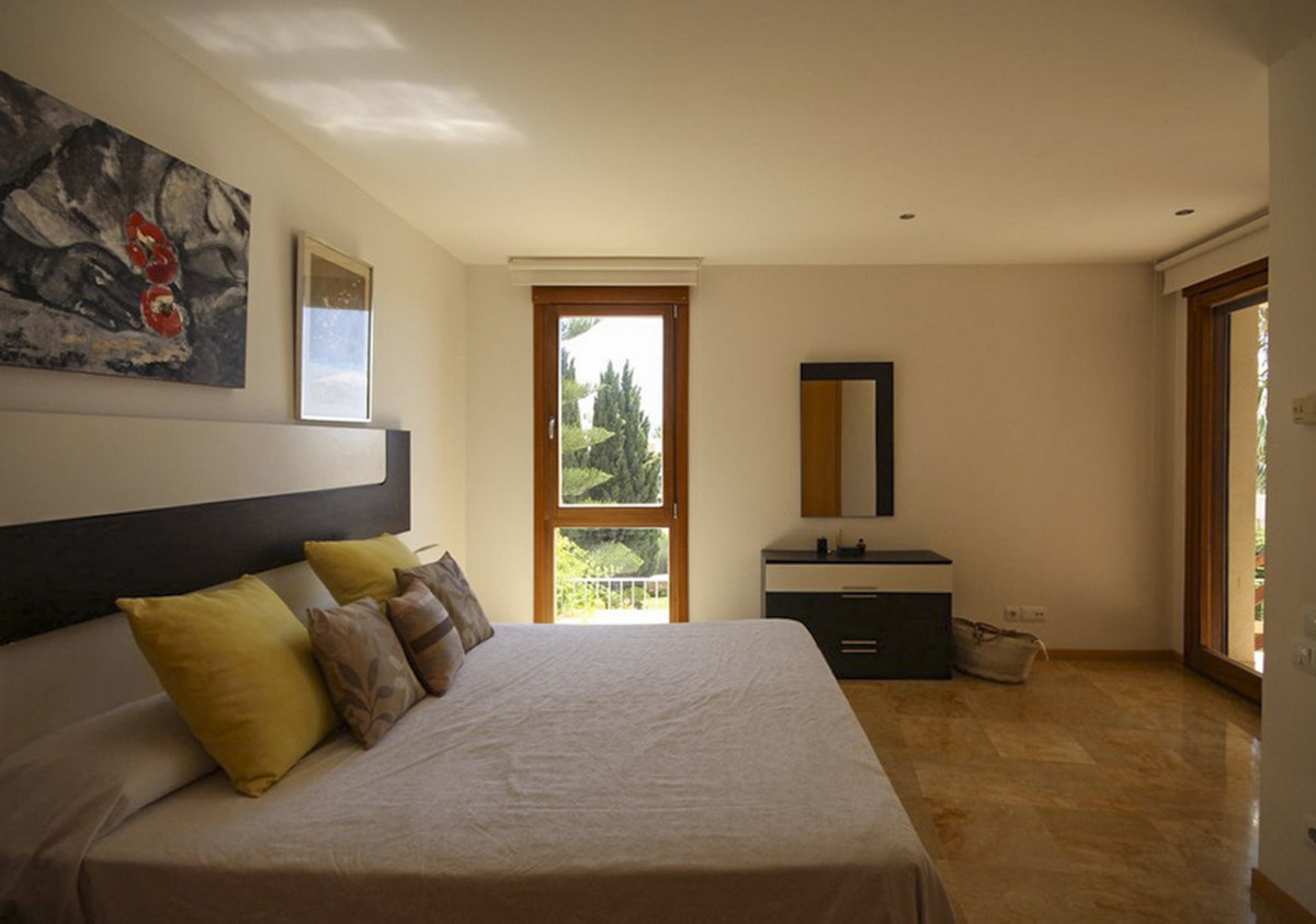 Se vende Apartamento Planta Baja de 3 dormitorios en Costa Del Sol, Málaga, España