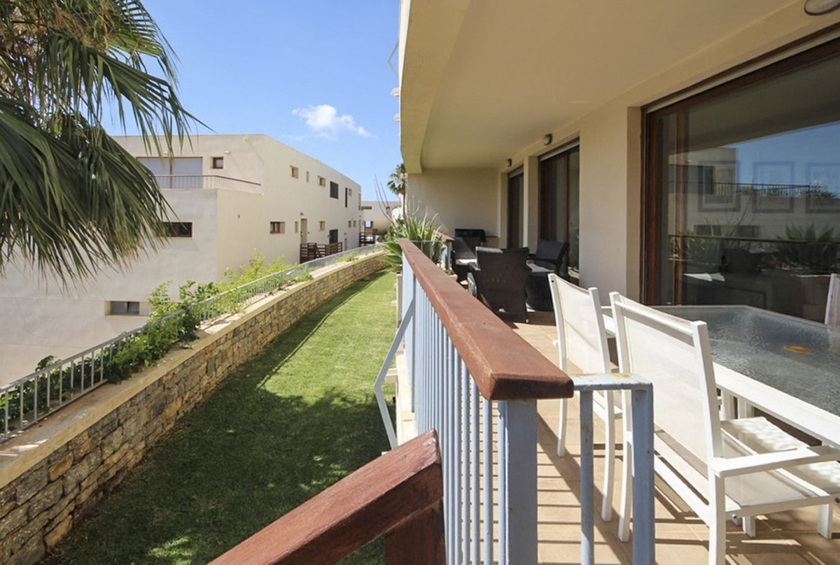 Se vende Apartamento Planta Baja de 3 dormitorios en Costa Del Sol, Málaga, España