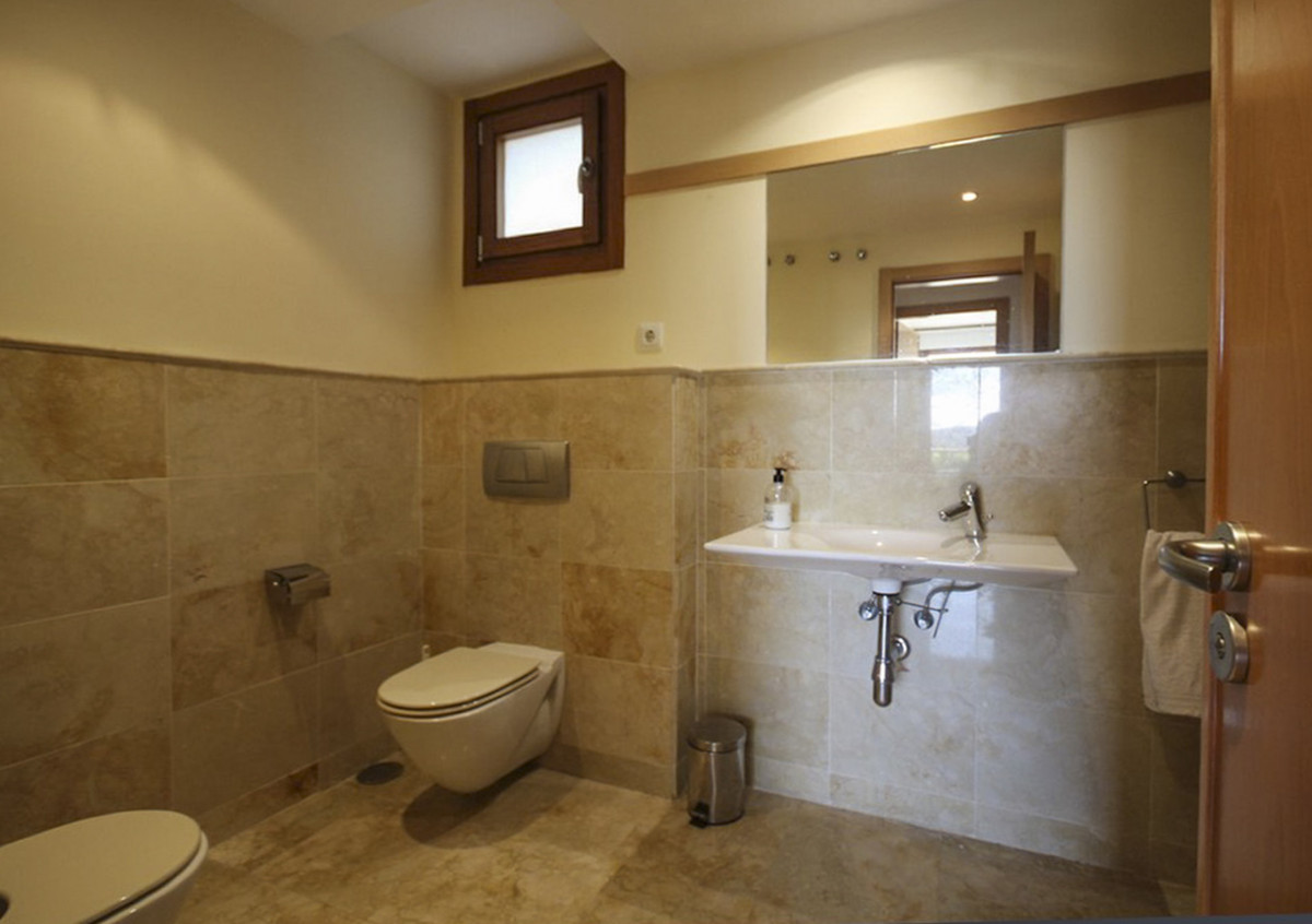 Se vende Apartamento Planta Baja de 3 dormitorios en Costa Del Sol, Málaga, España