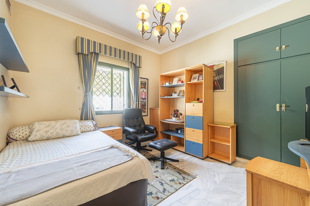 Se vende Villa - Chalet de 4 dormitorios en Costa Del Sol, Málaga, España