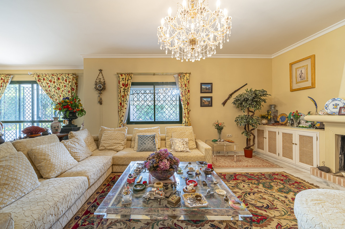 Se vende Villa - Chalet de 4 dormitorios en Costa Del Sol, Málaga, España
