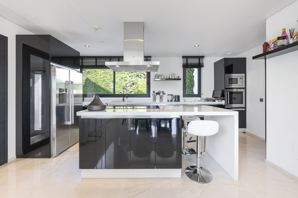 Se vende Villa - Chalet de 5 dormitorios en Costa Del Sol, Málaga, España