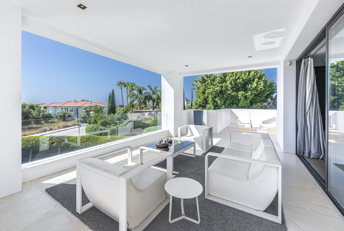 Se vende Villa - Chalet de 5 dormitorios en Costa Del Sol, Málaga, España