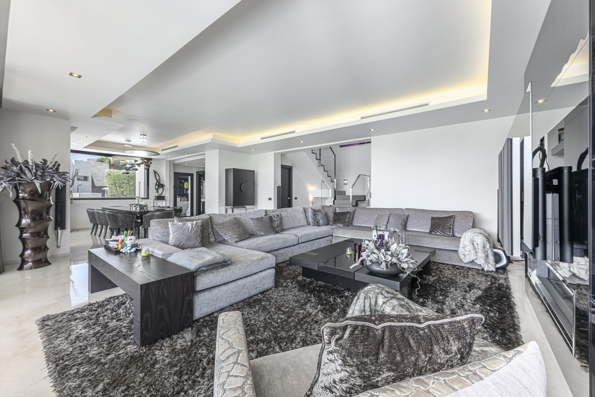 Se vende Villa - Chalet de 5 dormitorios en Costa Del Sol, Málaga, España