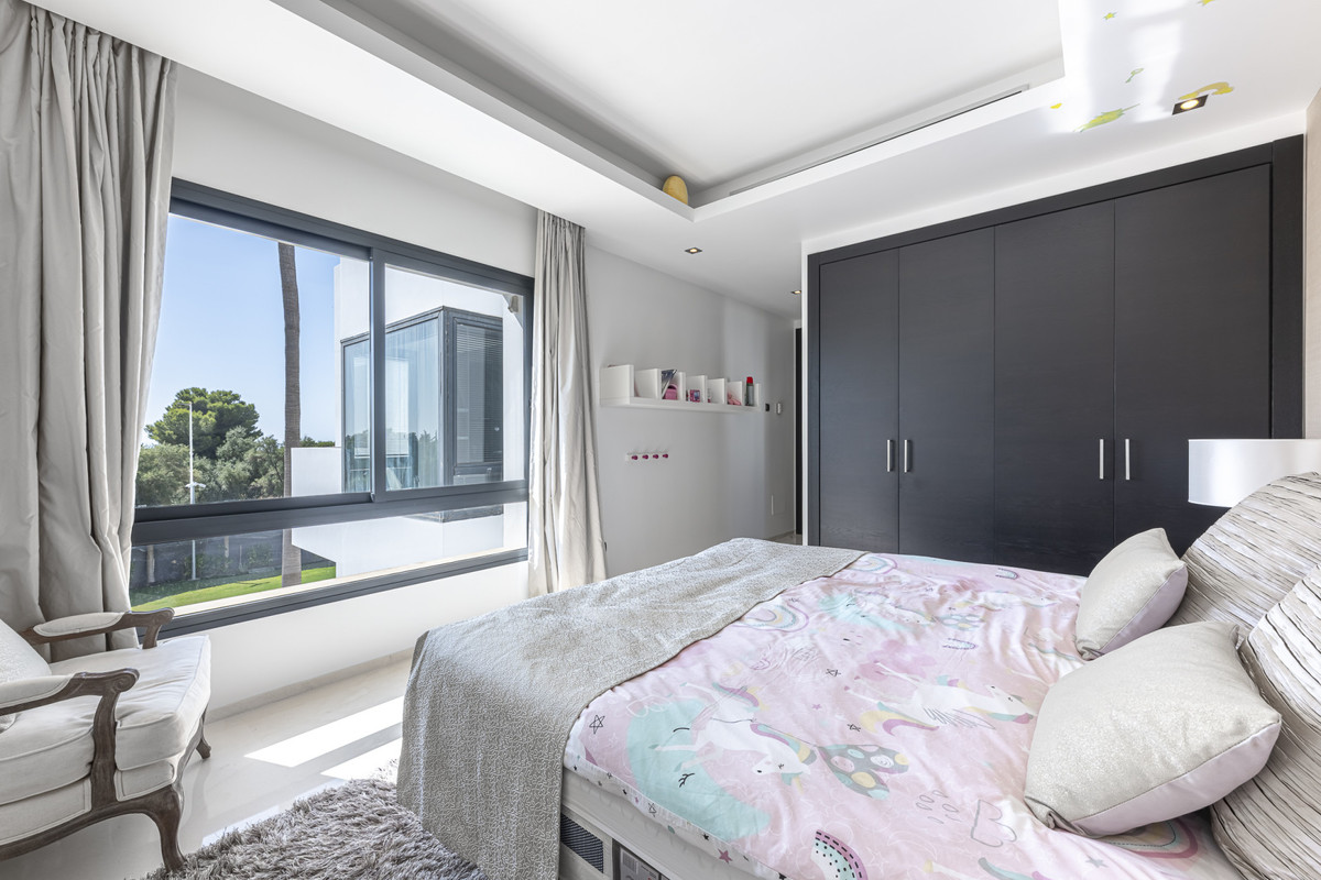 Se vende Villa - Chalet de 5 dormitorios en Costa Del Sol, Málaga, España