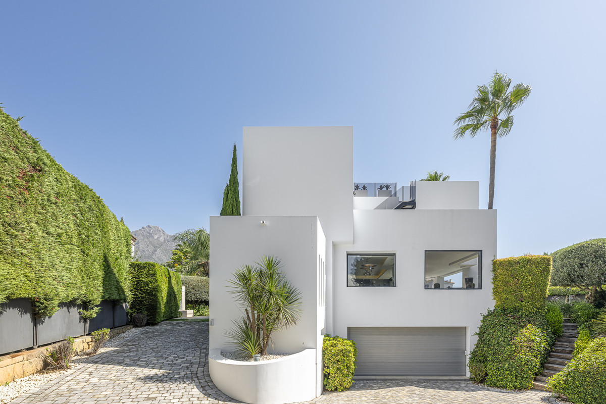 Se vende Villa - Chalet de 5 dormitorios en Costa Del Sol, Málaga, España