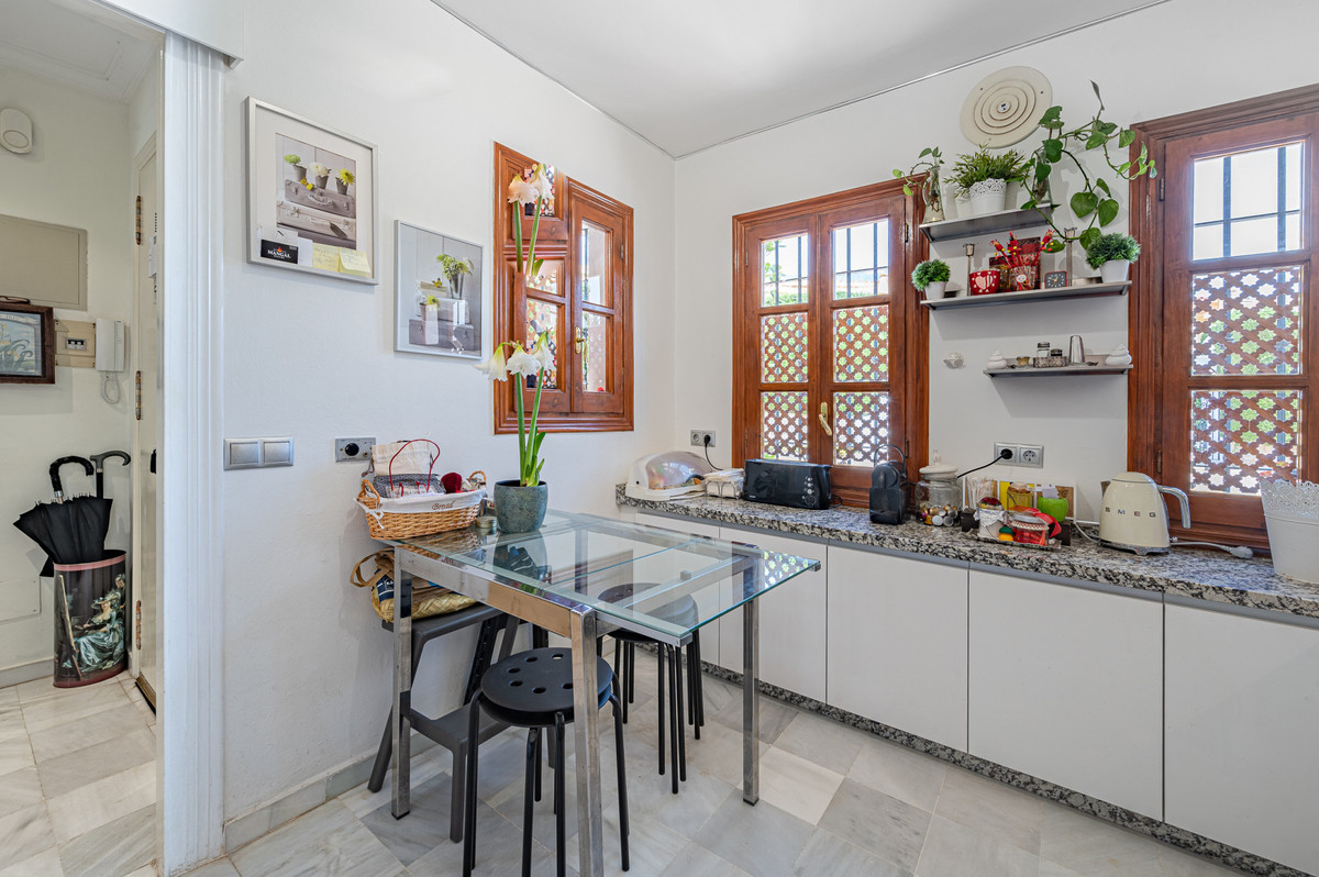 3 Bed Townhouse for sale in The Golden Mile Costa Del Sol, Málaga, Spain