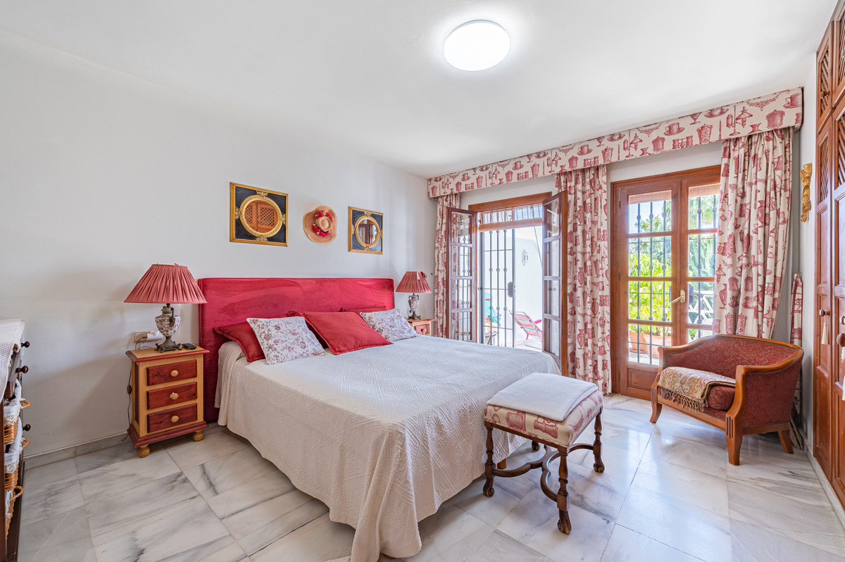 3 Bed Townhouse for sale in The Golden Mile Costa Del Sol, Málaga, Spain