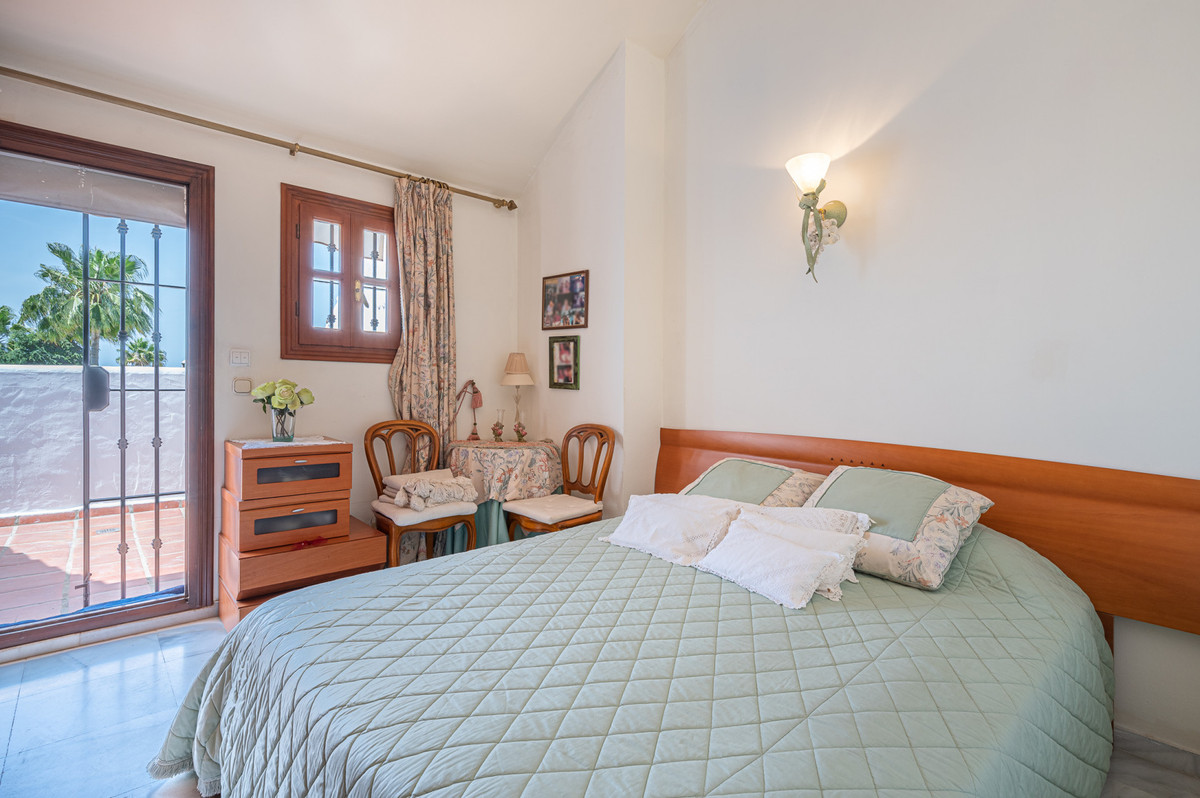3 Bed Townhouse for sale in The Golden Mile Costa Del Sol, Málaga, Spain