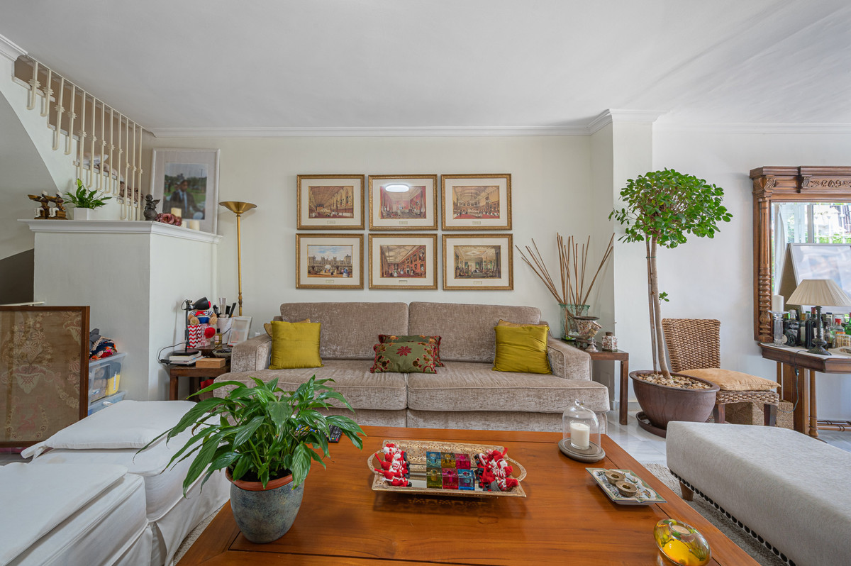 3 Bed Townhouse for sale in The Golden Mile Costa Del Sol, Málaga, Spain