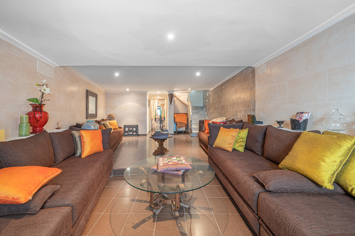 3 Bed Townhouse for sale in The Golden Mile Costa Del Sol, Málaga, Spain