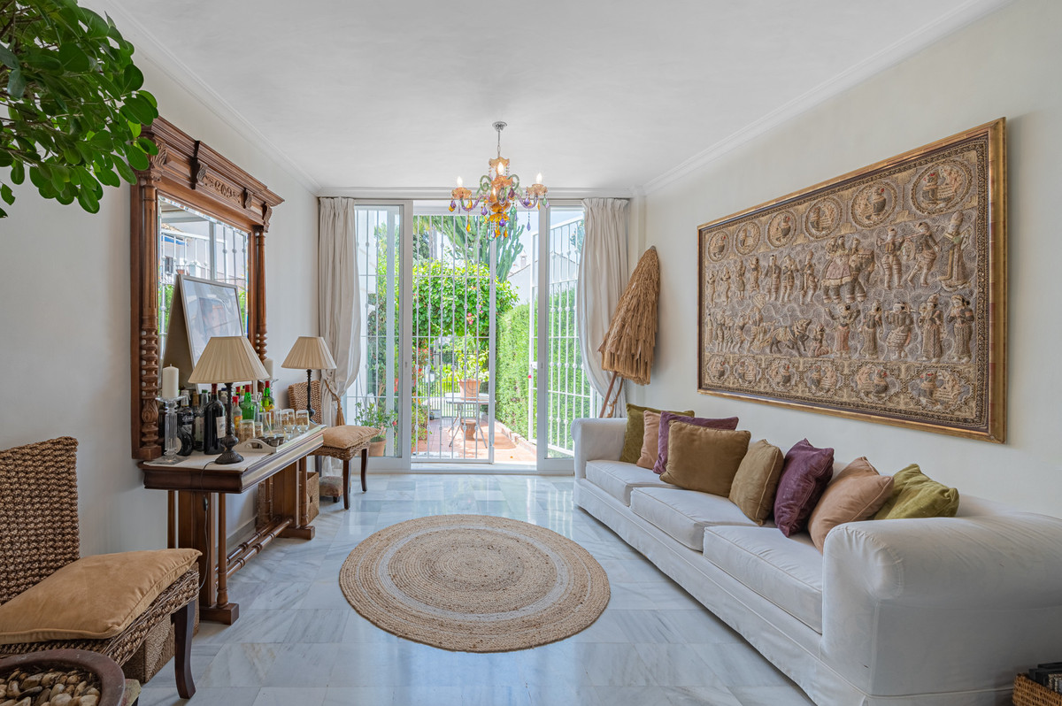 3 Bed Townhouse for sale in The Golden Mile Costa Del Sol, Málaga, Spain