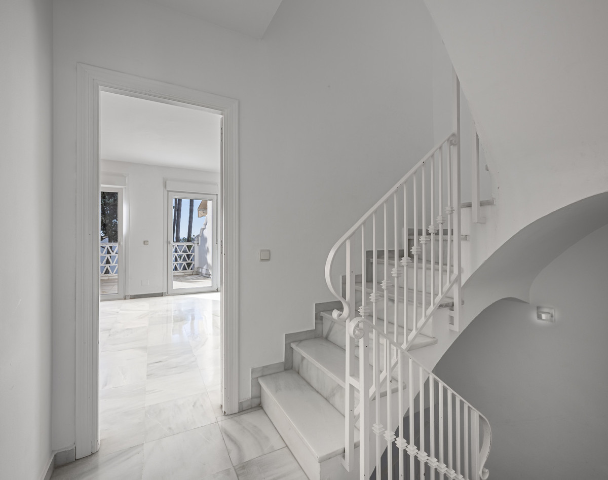 3 Bed Townhouse for sale in The Golden Mile Costa Del Sol, Málaga, Spain