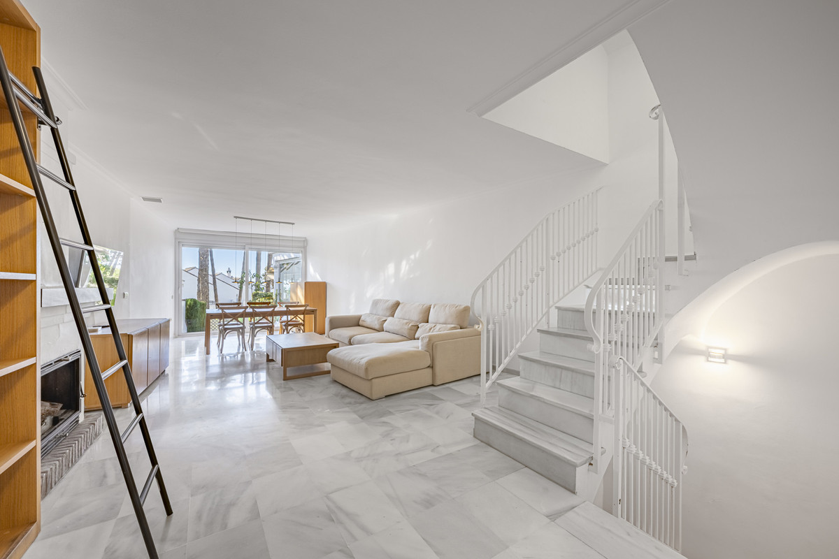 3 Bed Townhouse for sale in The Golden Mile Costa Del Sol, Málaga, Spain
