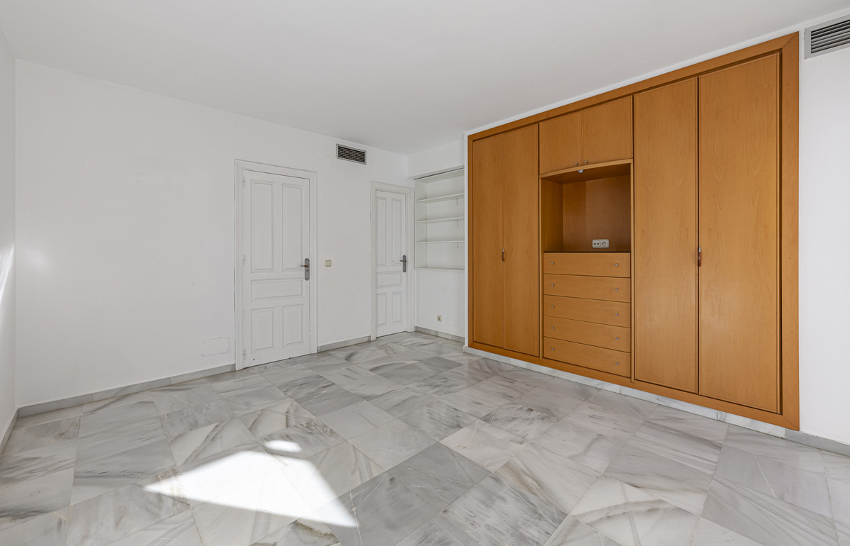3 Bed Townhouse for sale in The Golden Mile Costa Del Sol, Málaga, Spain