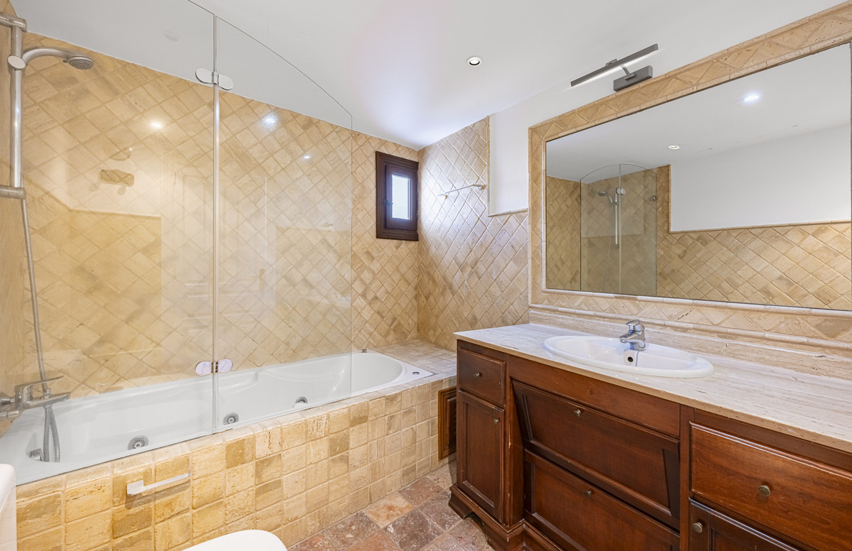 3 Bed Townhouse for sale in The Golden Mile Costa Del Sol, Málaga, Spain
