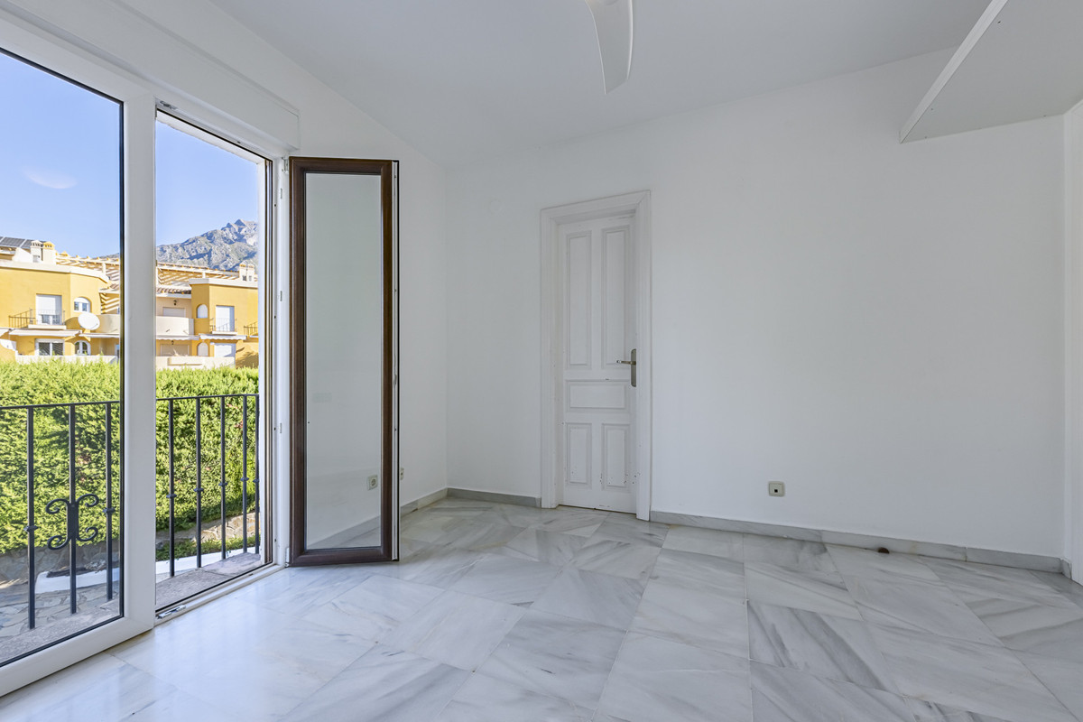 3 Bed Townhouse for sale in The Golden Mile Costa Del Sol, Málaga, Spain