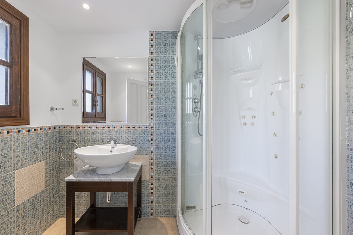 3 Bed Townhouse for sale in The Golden Mile Costa Del Sol, Málaga, Spain