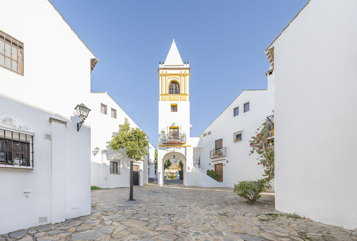 3 Bed Townhouse for sale in The Golden Mile Costa Del Sol, Málaga, Spain