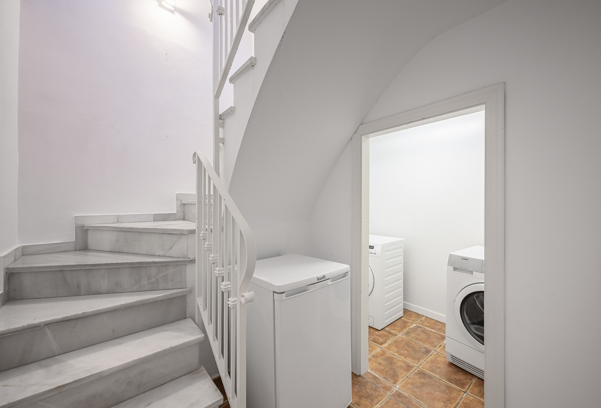 3 Bed Townhouse for sale in The Golden Mile Costa Del Sol, Málaga, Spain