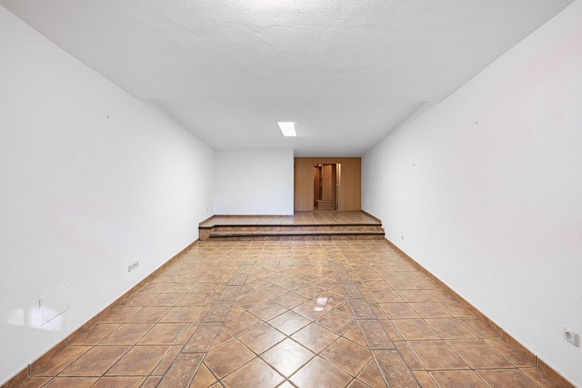 3 Bed Townhouse for sale in The Golden Mile Costa Del Sol, Málaga, Spain