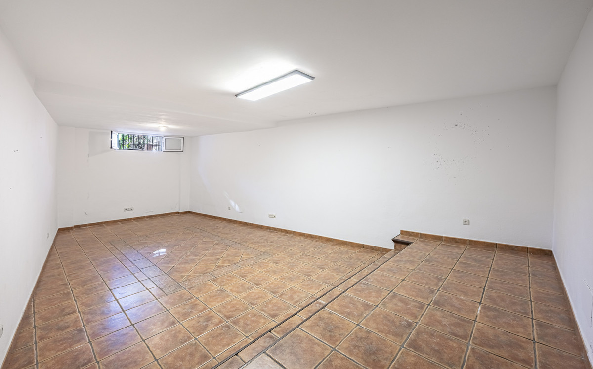 3 Bed Townhouse for sale in The Golden Mile Costa Del Sol, Málaga, Spain