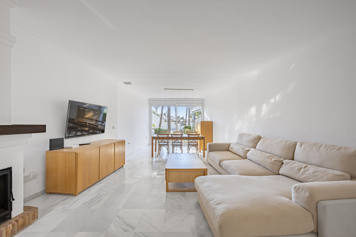 3 Bed Townhouse for sale in The Golden Mile Costa Del Sol, Málaga, Spain