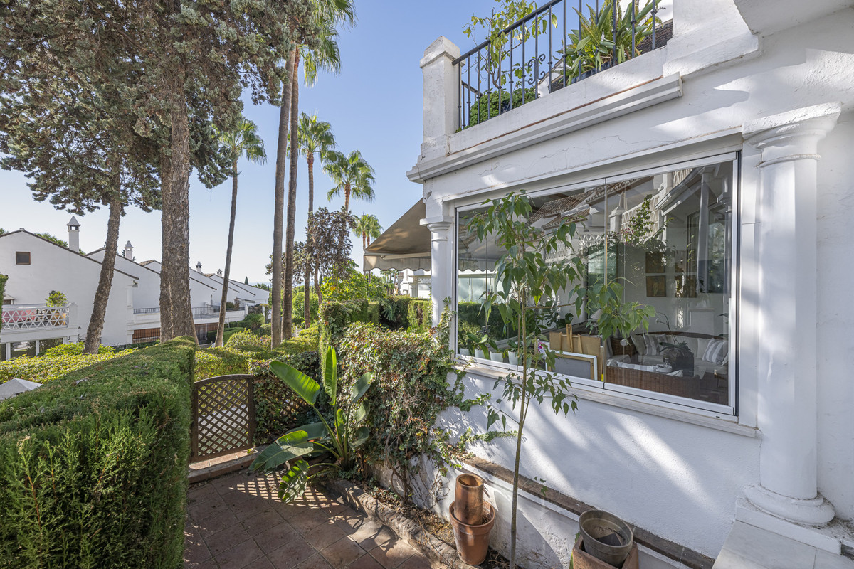 3 Bed Townhouse for sale in The Golden Mile Costa Del Sol, Málaga, Spain