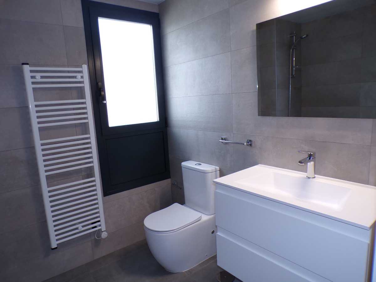 2 Bed Apartment for sale in Calpe Costa Blanca, Alicante, Spain