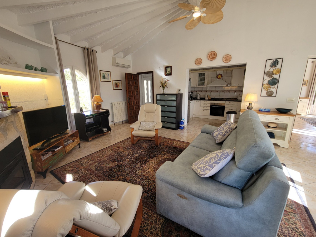 Se vende Villa - Chalet de 3 dormitorios en Costa Blanca, Alicante, España