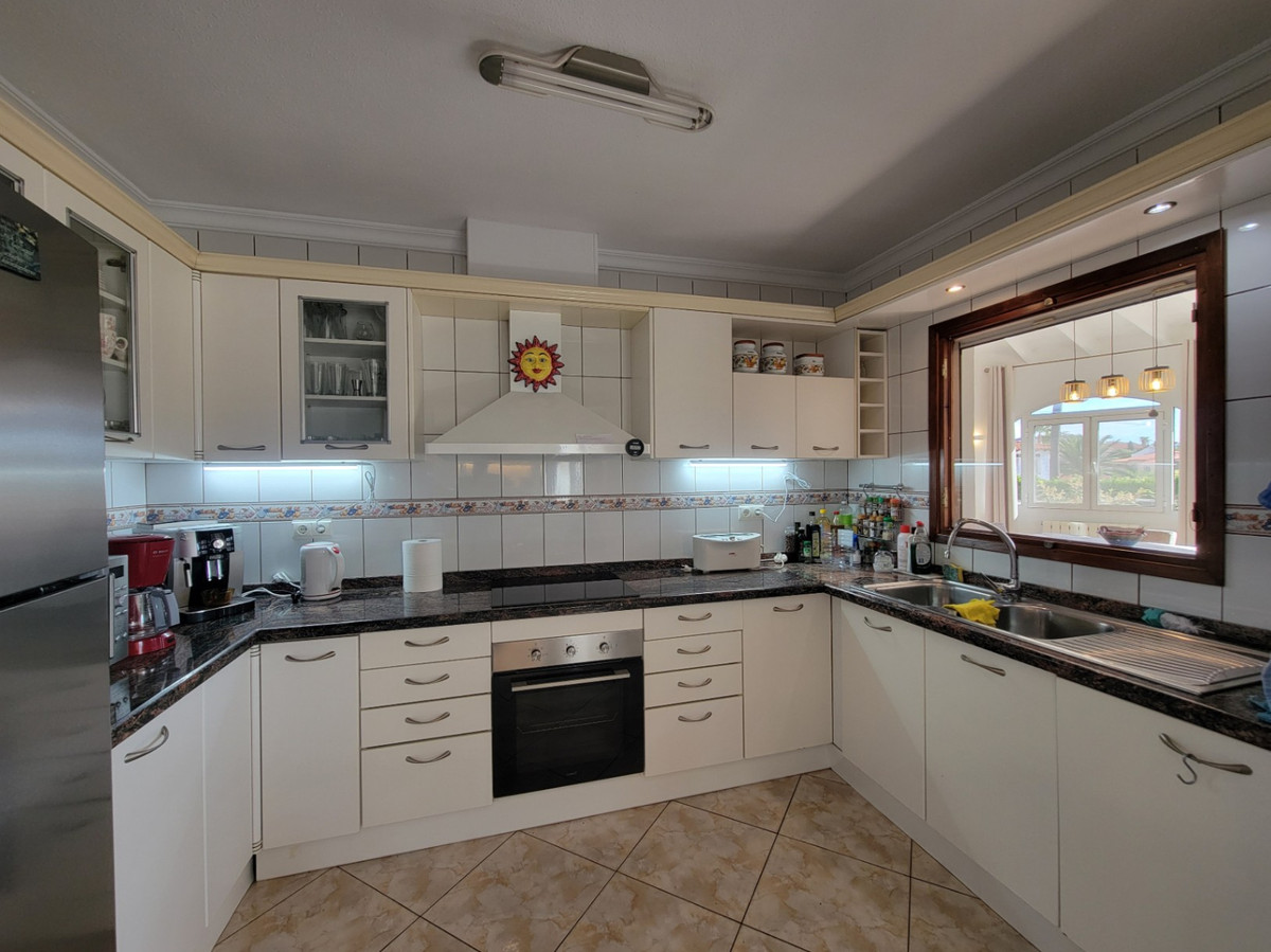 Se vende Villa - Chalet de 3 dormitorios en Costa Blanca, Alicante, España