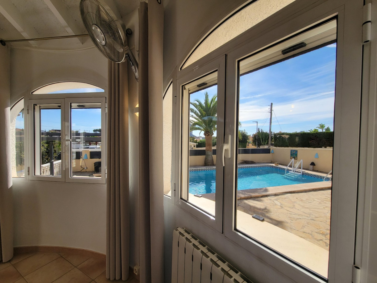 Se vende Villa - Chalet de 3 dormitorios en Costa Blanca, Alicante, España