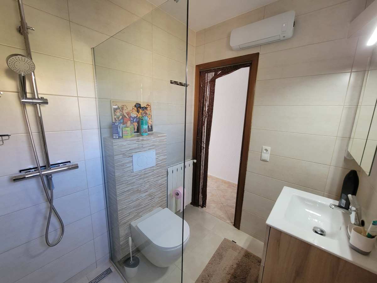 Se vende Villa - Chalet de 3 dormitorios en Costa Blanca, Alicante, España