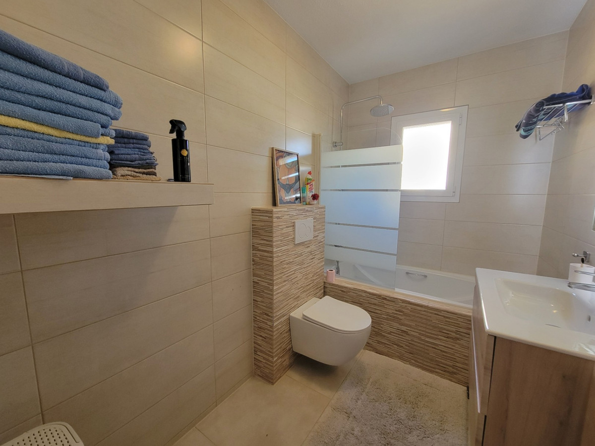 Se vende Villa - Chalet de 3 dormitorios en Costa Blanca, Alicante, España