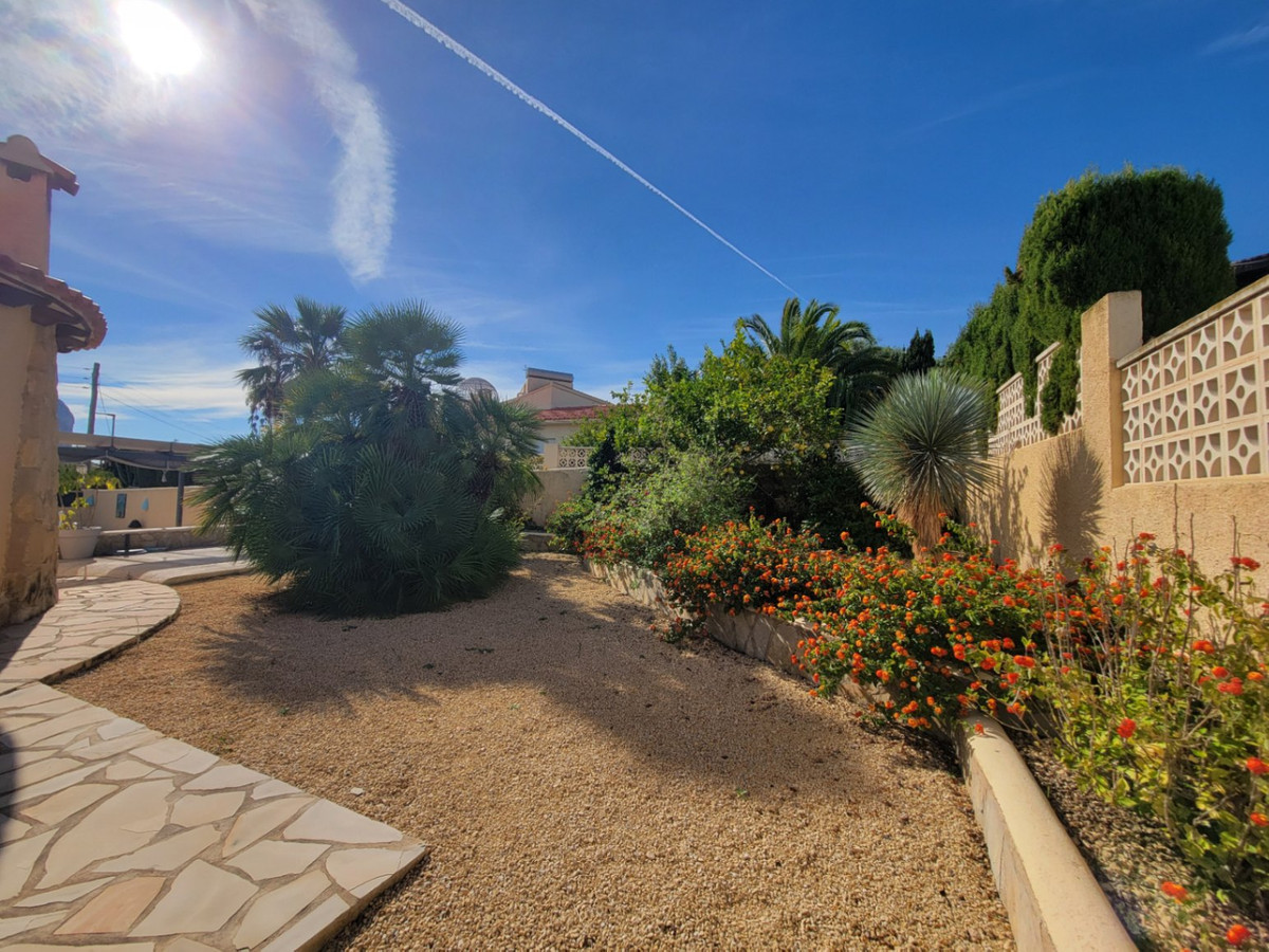 Se vende Villa - Chalet de 3 dormitorios en Costa Blanca, Alicante, España