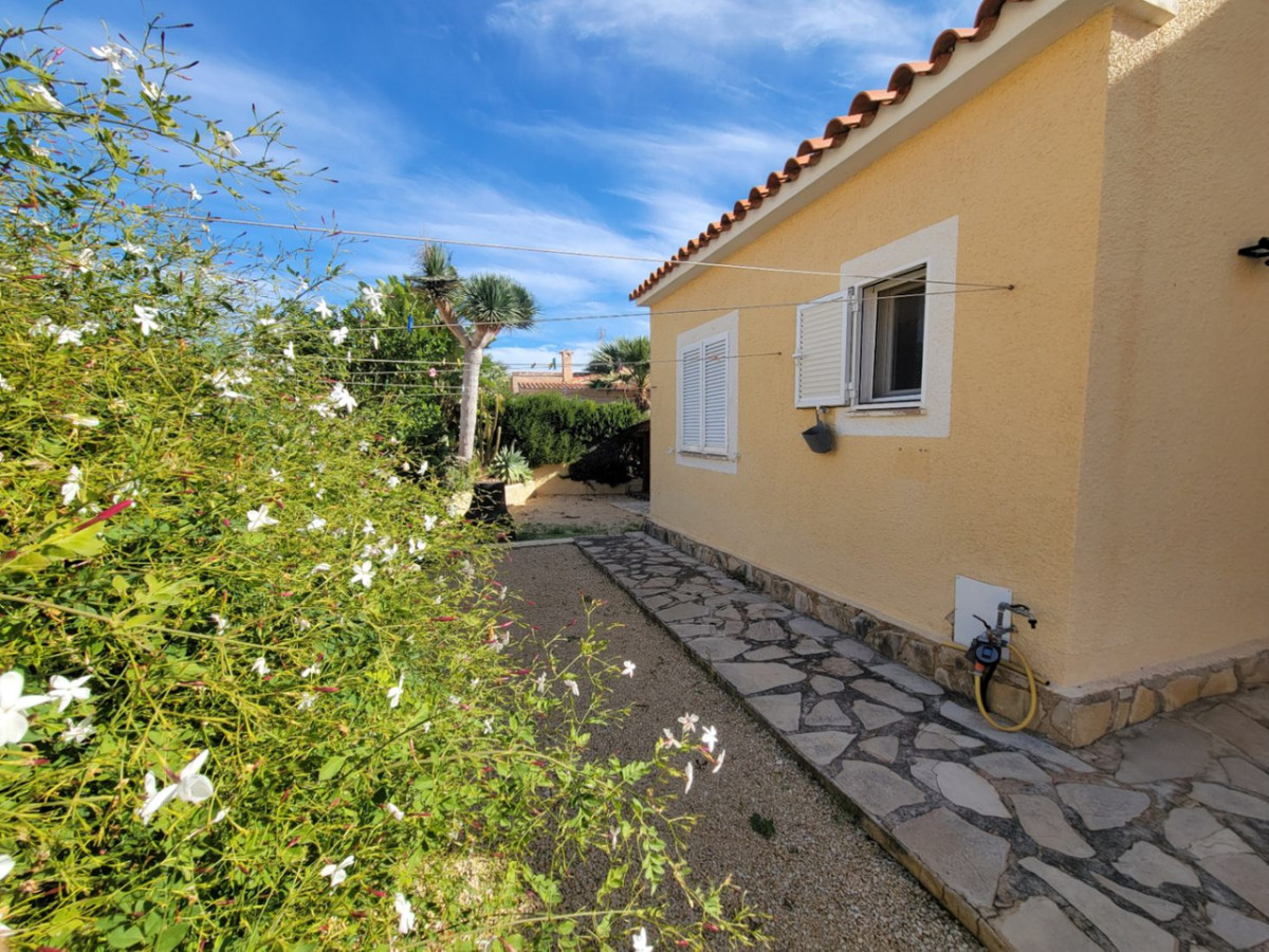 Se vende Villa - Chalet de 3 dormitorios en Costa Blanca, Alicante, España