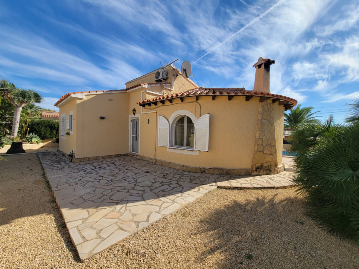 Se vende Villa - Chalet de 3 dormitorios en Costa Blanca, Alicante, España