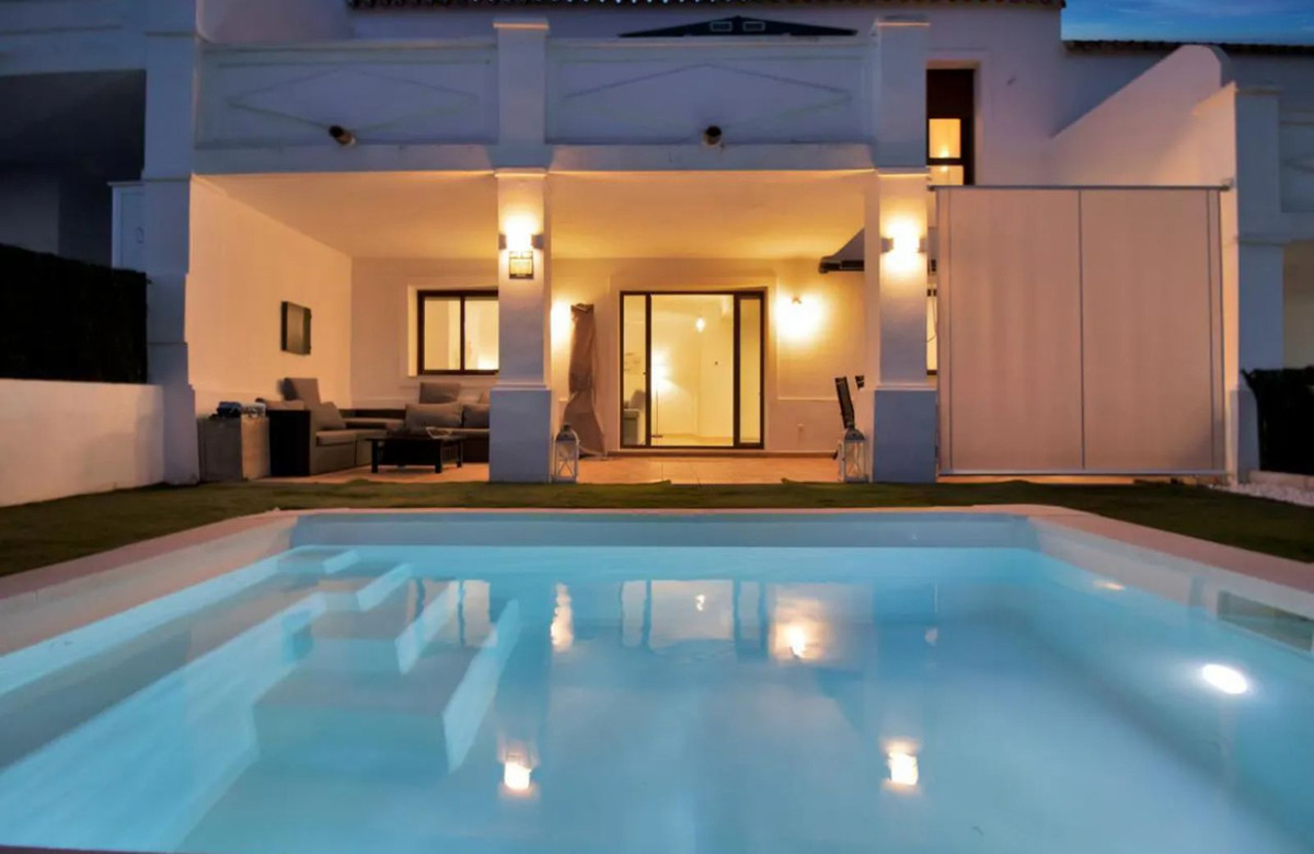 Se vende Adosada de 3 dormitorios en Costa Del Sol, Málaga, España