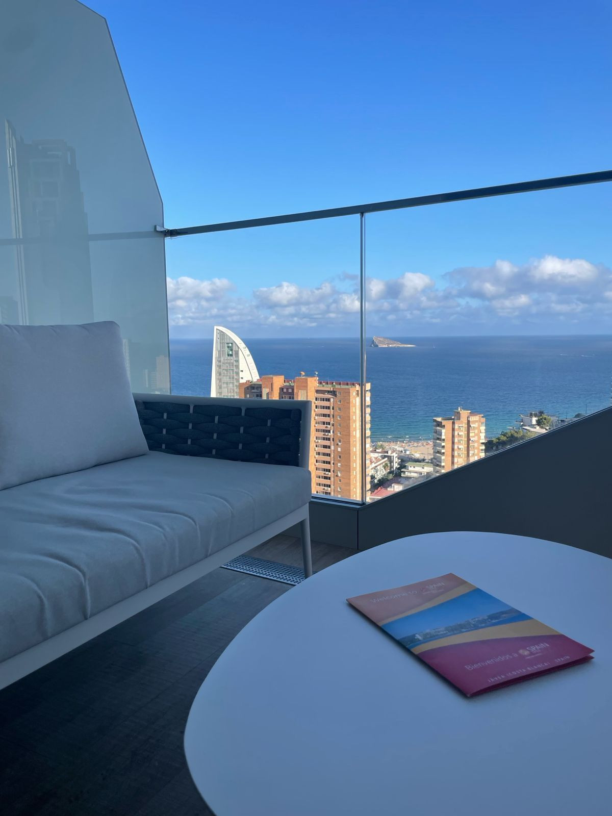 Se vende Apartamento Planta Media de 3 dormitorios en Costa Blanca, Alicante, España